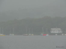 bateaux dans la brume
